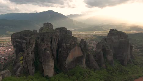 la antigua ciudad de meteora en tesalia, grecia