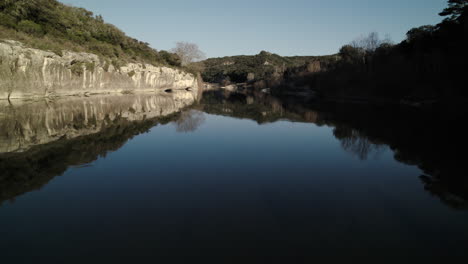 Volando-Al-Puente-Romano,-Pont-Du-Gard,-Cerca-De-Nimes,-Sur-De-Francia