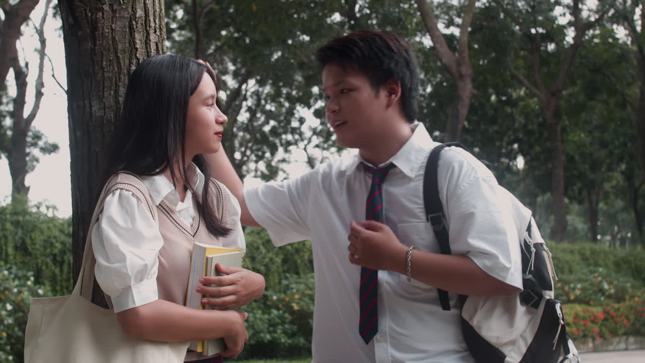 공원에서 십대들