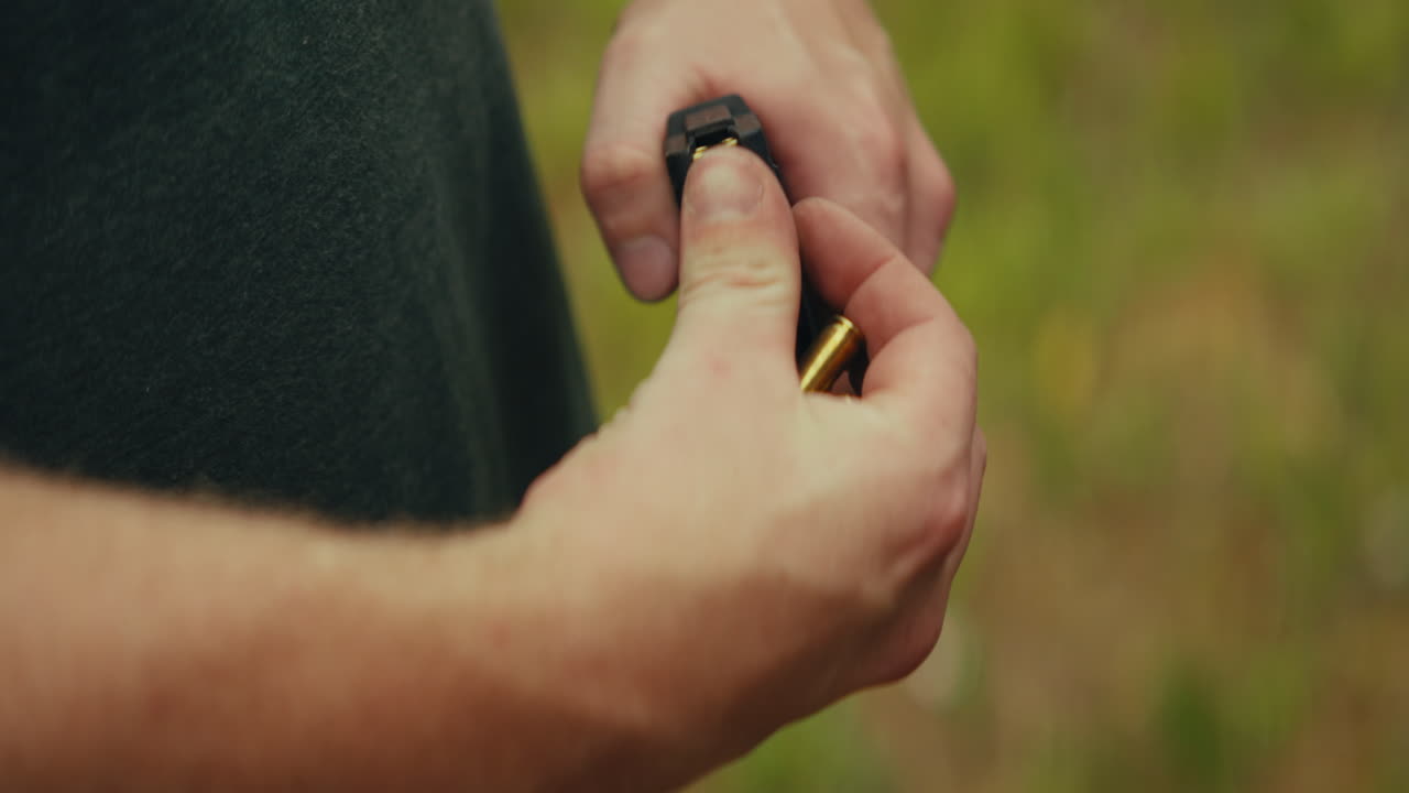 Reloading ammo magazine