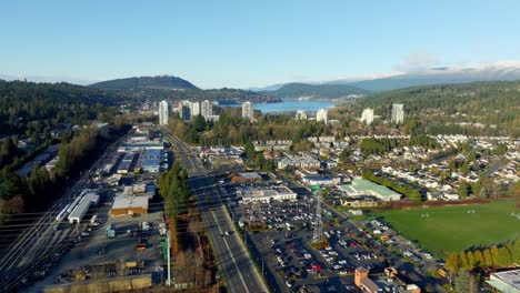 Barnet-Road-In-Der-Stadt-Port-Moody-In-British-Columbia,-Kanada