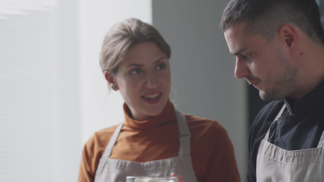 clase de cocina: preparación de una ensalada