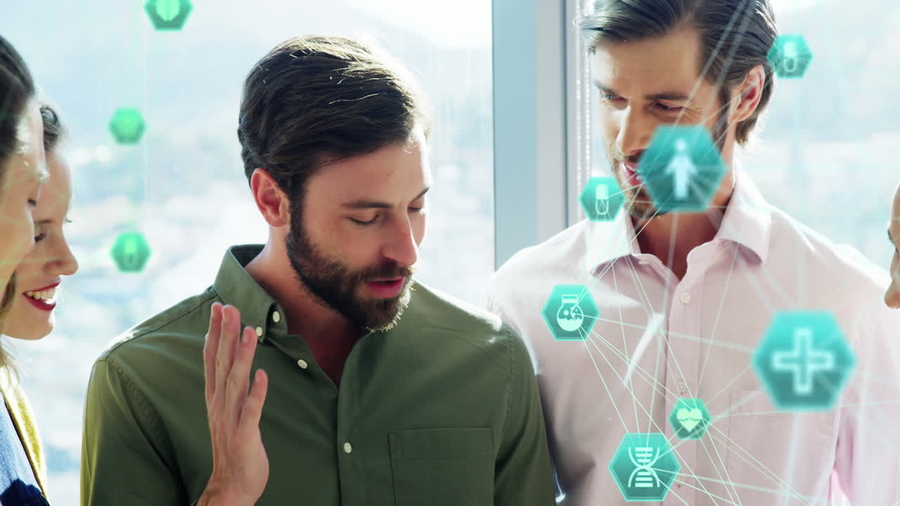 animación de la red de conexiones con iconos sobre personas de negocios