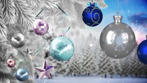 Animation-Der-Weihnachtskugeldekoration-Am-Weihnachtsbaum-über-Der-Winterlandschaft