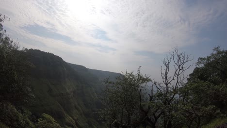 Filmische-Berg-Enthüllung-In-Maharashtra,-Indien