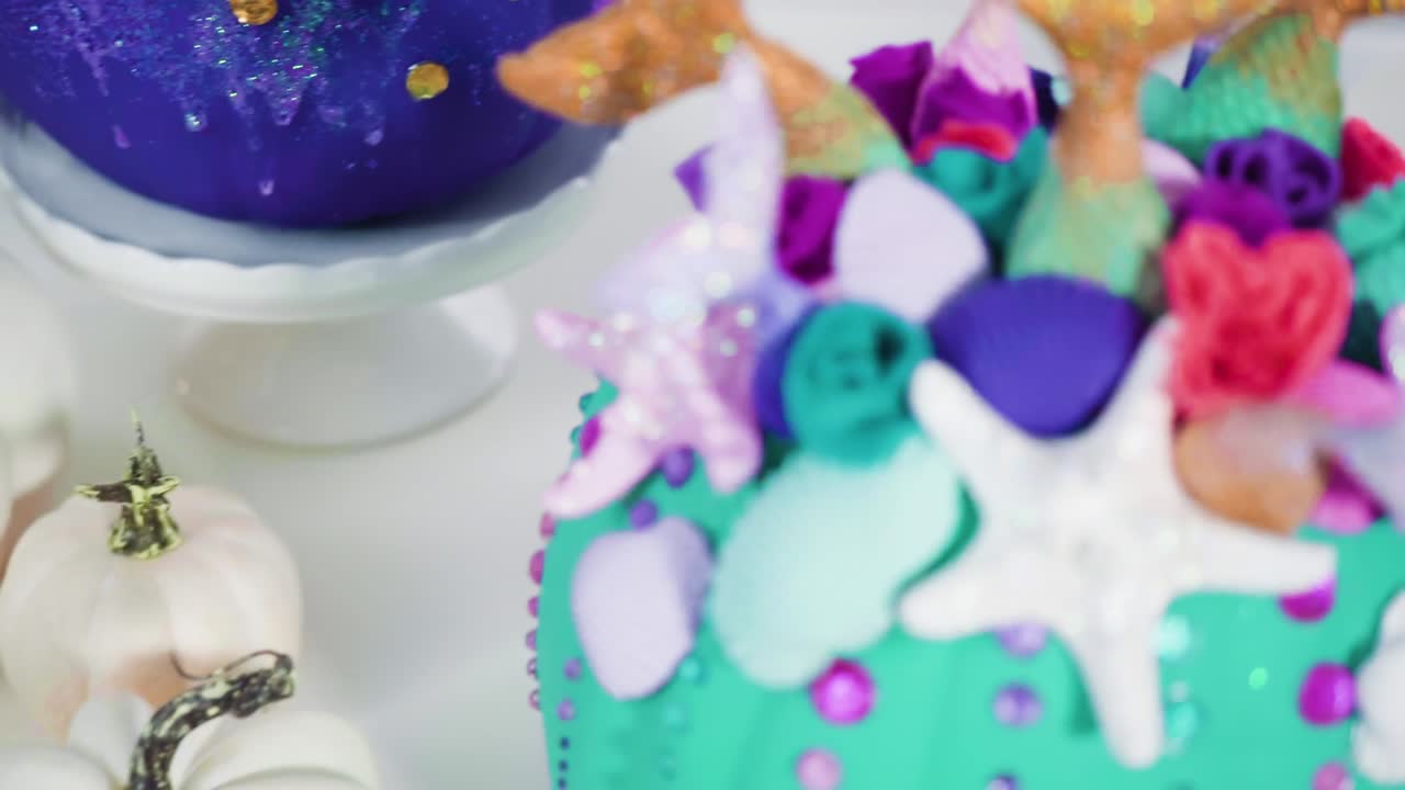 해녀의 리로 장식된 할로윈 수공예 호박