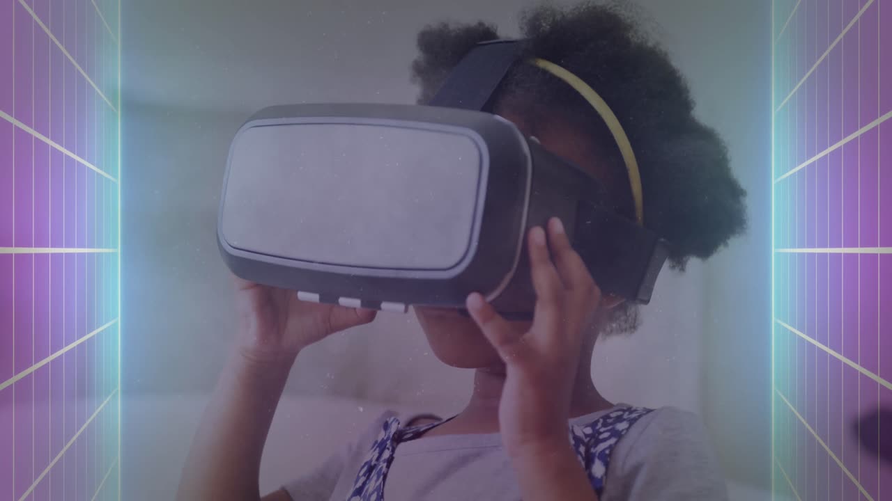 animación de formas de neón sobre chica afroamericana usando auriculares vr.
