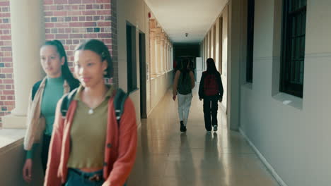 Universität,-Studenten-Und-Der-Weg-Zum-Unterricht