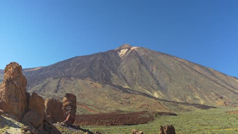 Panoramablick-Auf-Die-Berglandschaft-Teneriffas-An-Einem-Sonnigen-Tag