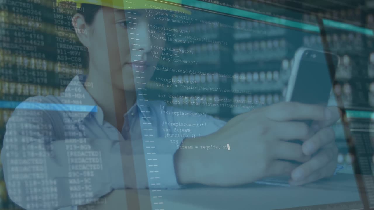 procesamiento de datos informáticos contra una arquitecta caucásica que usa un teléfono inteligente