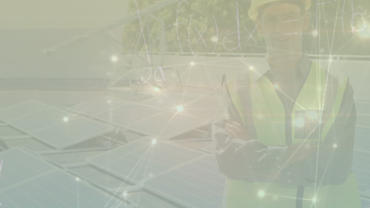 animación de la red de conexiones sobre trabajador masculino caucásico y paneles solares