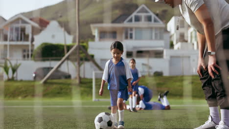 Training,-Trainer-Und-Motivation-Mit-Fußball