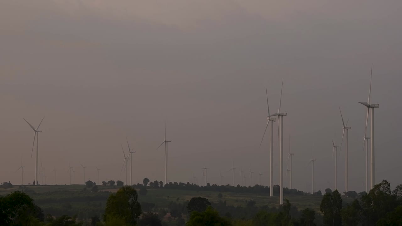 풍력 터빈은 태국과 동남아시아 본토를 위한 청정 대체 에너지 옵션입니다.