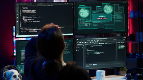 hackers que intentan robar datos valiosos teniendo ataques cibernéticos rechazados