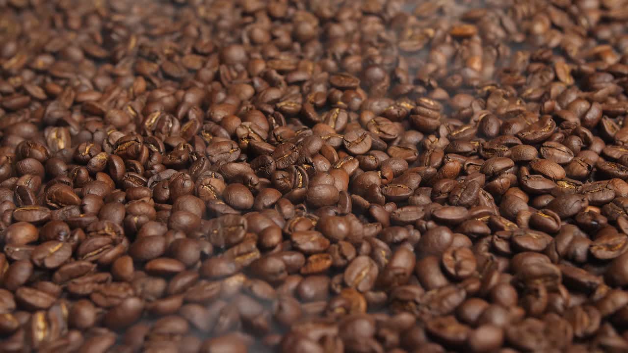Roasted Coffee Beans , Video In 4K, 50Fps