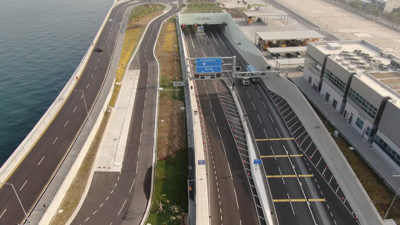 túnel submarino de hong kong que une el aeropuerto chek lap kok y tuen mun, vista aérea