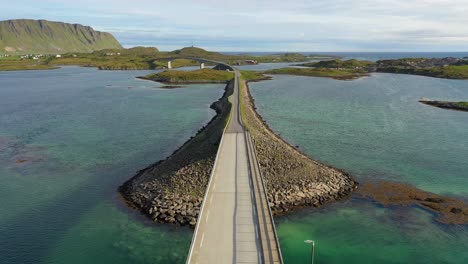 Fredvang-Brücken-Panorama-Lofoten-Inseln