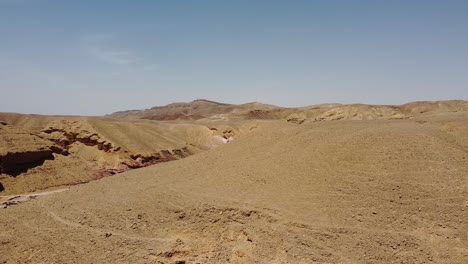 Hermosas-Montañas-De-Dunas-De-Arena-En-El-Desierto-Israelí