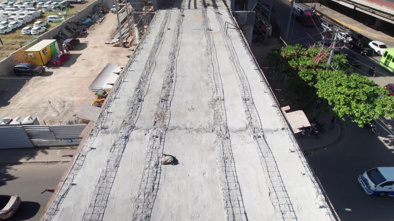 aerial tilt up manoguayabo 지하철역 플랫폼 건설 중, 산토 도미노