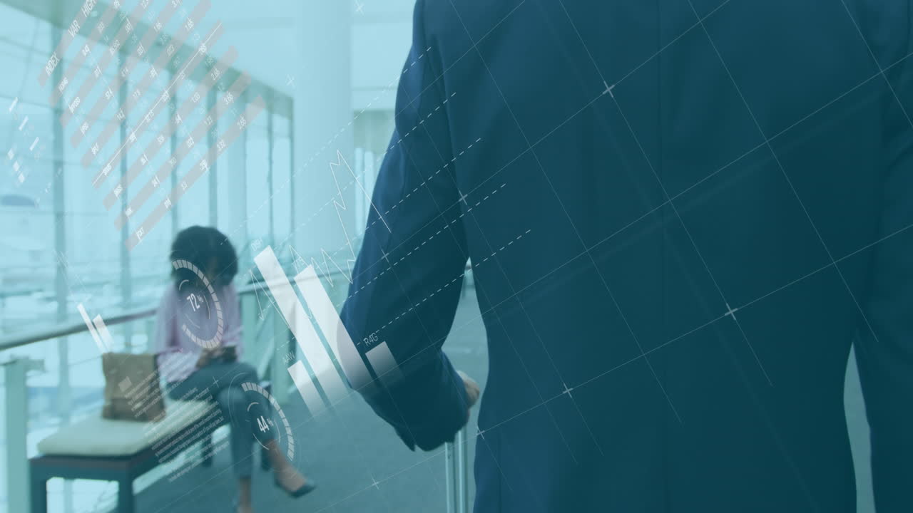 다양한 기업가들이 고 휴대전화로 대화하는 인포그래픽 인터페이스의 애니메이션