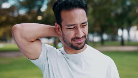 Dolor-De-Cuello,-Parque-Y-Hombre-Con-Lesión-Física