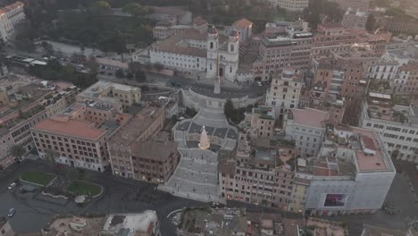 Orbit-around-spanish-steps-with-Christmas-tree