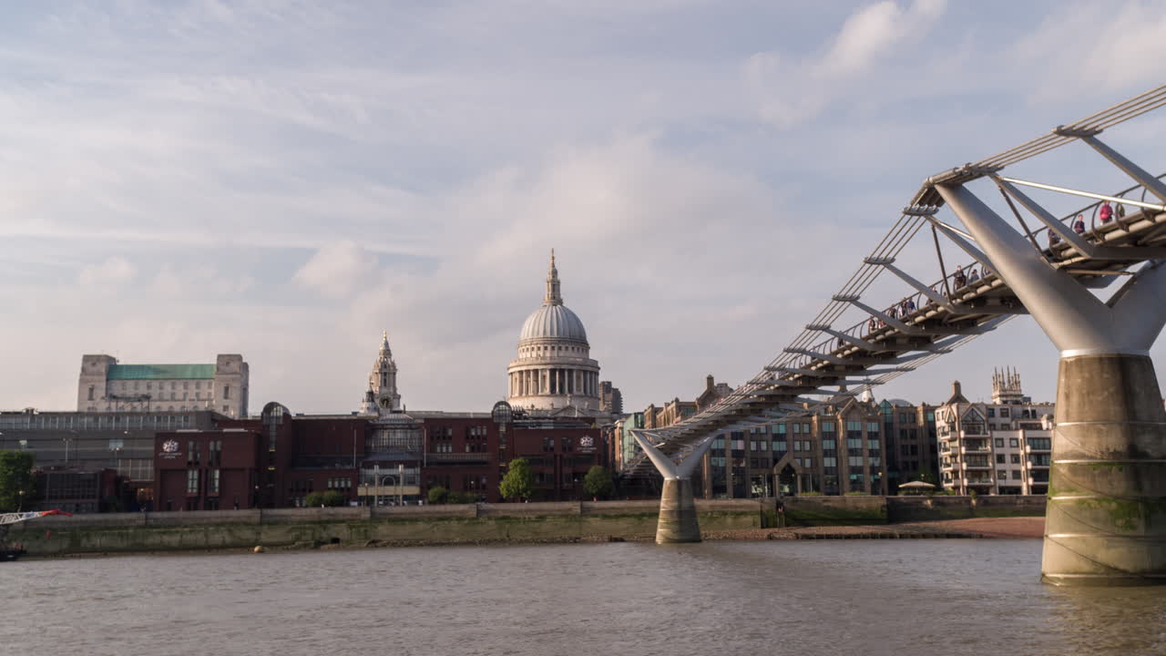 밀레니엄 브리지 dji 4k 06