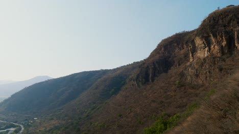 Paisaje-Montañoso-Del-Parque-Natural-Cerro-De-La-Mesa-En-Tamazula-De-Gordiano,-Jalisco,-México