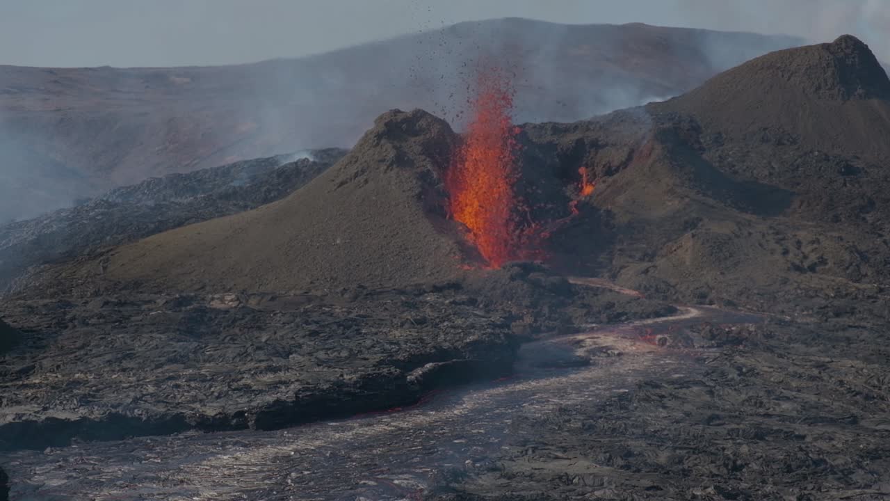 Vulcano in eruzione vicino a Fagradalsfjall in Islanda. Vista statica