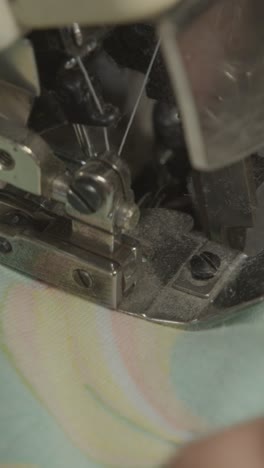 five thread industrial serger overlock sewing machine