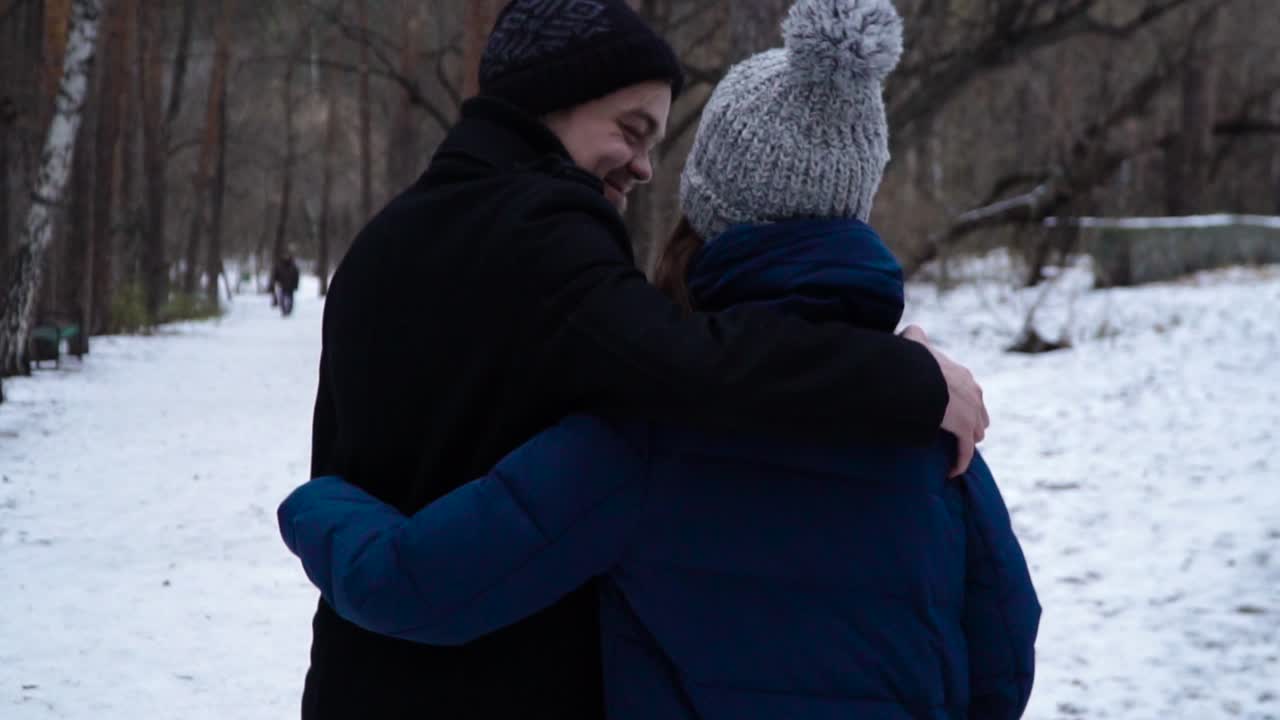 눈 속에서 는 커플