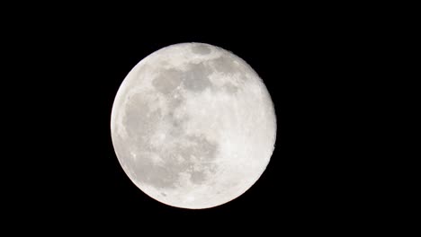 Reise-Durch-Den-Weltraum-Auf-Einen-Vollmond-Zu