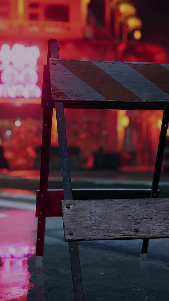 ночная городская баррикада