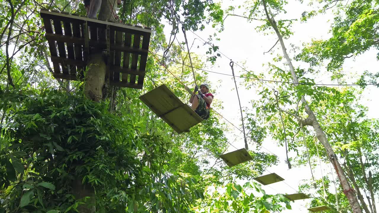 나무 꼭대기 모험 공원