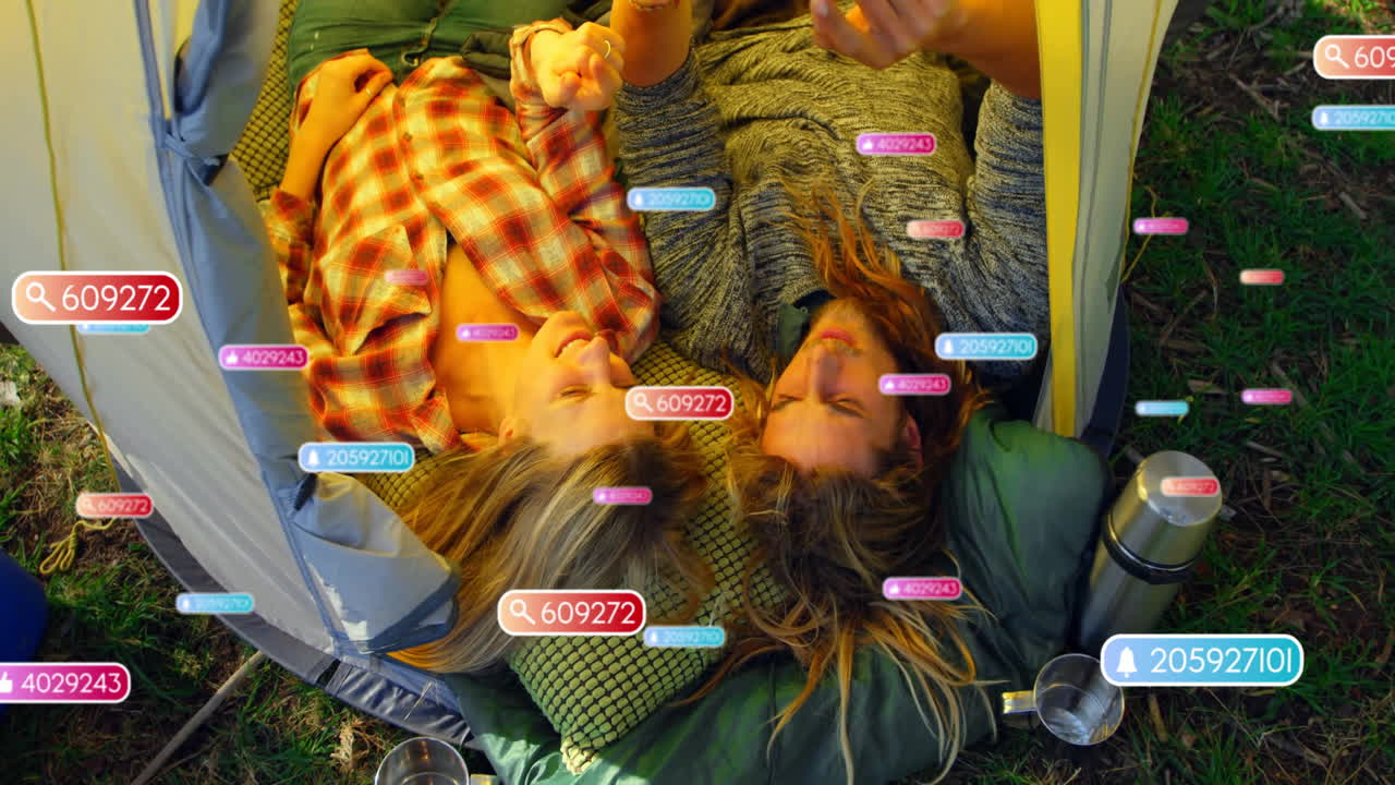 yaciendo en la tienda, pareja rodeada por números de búsqueda animación