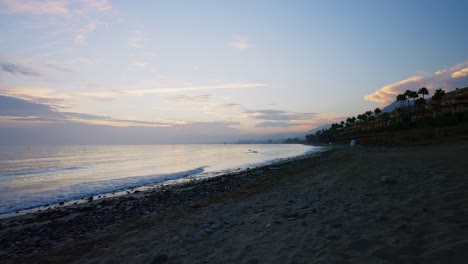 Playa-Vacía-Después-De-La-Puesta-Del-Sol