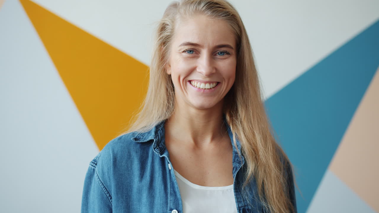 retrato de una mujer sonriente