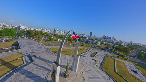 La-Plaza-De-La-Bandera-En-República-Dominicana---Fpv-Aéreo