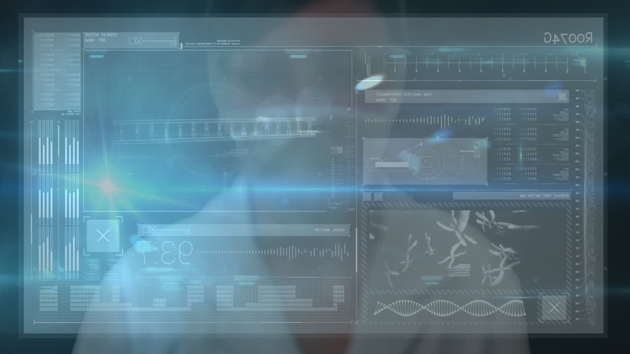 animación del procesamiento de datos sobre una doctora caucásica y una pantalla sobre fondo azul