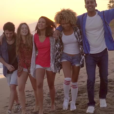 Young-People-On-The-Beach