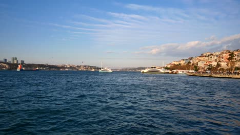 Ferryboat-sail-on-the-bosphorus-river-in-istanbul