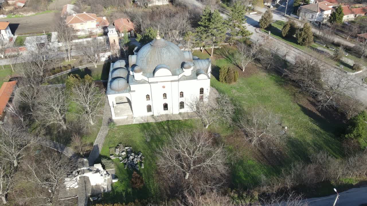 불가리아 의 우즈운드조보 교회 의 공중 사진