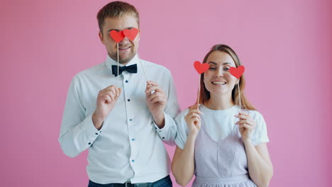 couple with hearts photo booth props