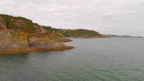 Küste-Von-Mevagissey-In-Cornwall,-Großbritannien