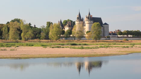 Das-Schloss-Von-Sully-sur-Loire-In-Frankreich