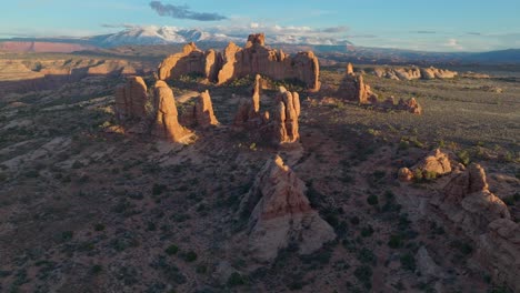 Aerial-View-Of-Soaring-Rock-Formations-Of-Arches-National-Park-In-Utah,-United-States