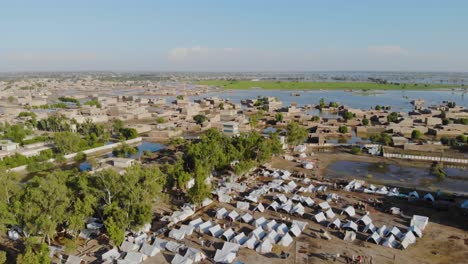 Aerial-View-Of-Makeshift-Camps-For-Flood-Disaster-Victims-In-Maher,-Sindh