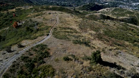 Revealing-aerial-of-towns-Provo-and-Orem,-panoramic-view-of-Utah-Valley