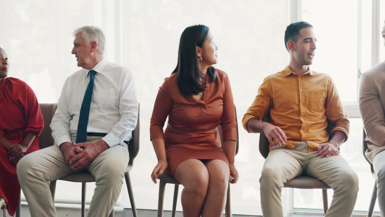 사업가들, 채용 라인