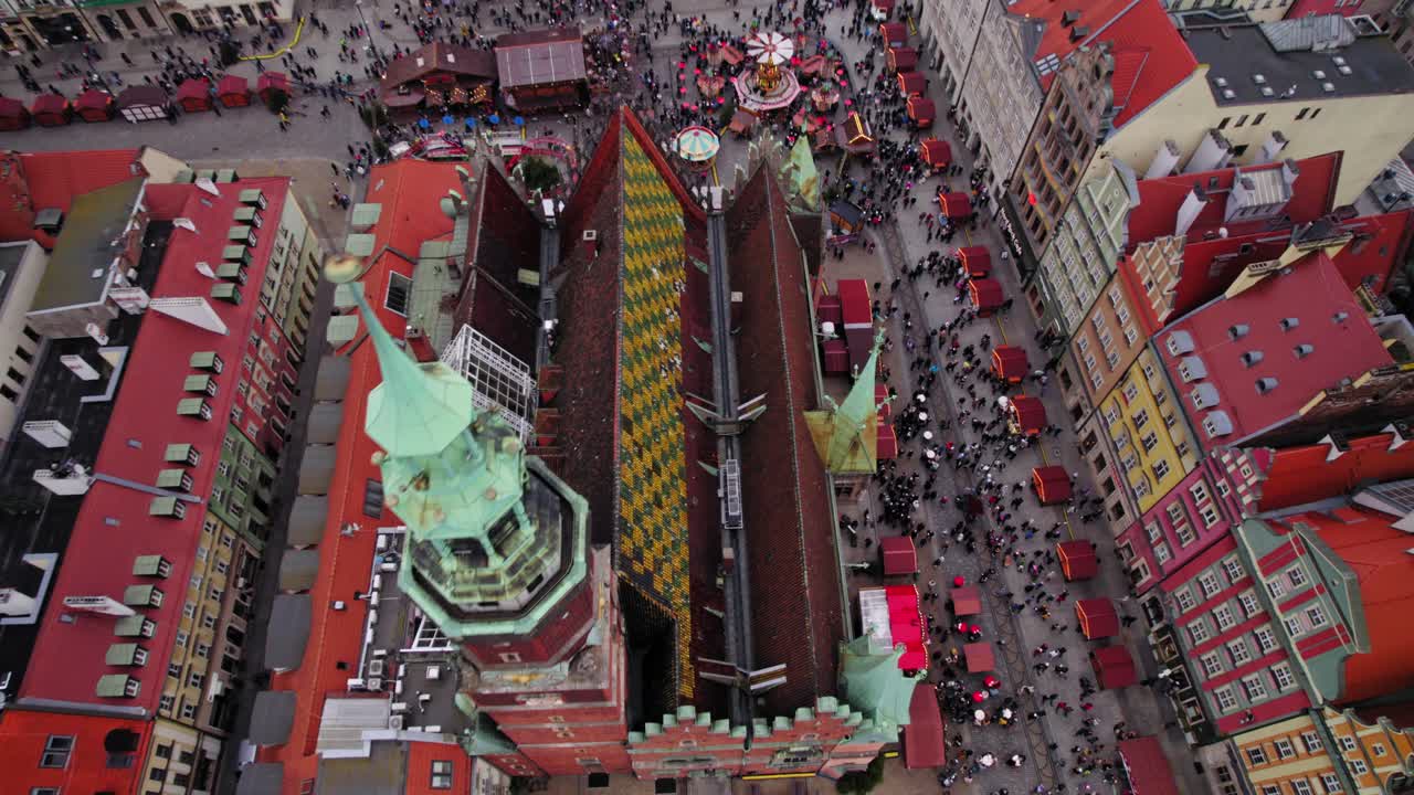 폴란드: 오래된 역사적인 궁전 유럽